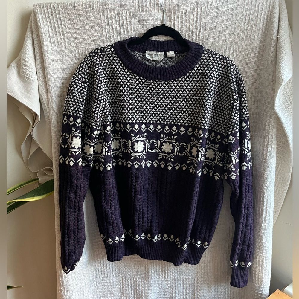 Vintage Rob Winter Men’s XL Purple and White Patterned Sweater Oversized Cozy